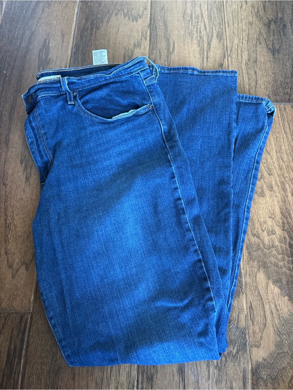 Levi's Women's Straight Leg Jeans in Blue Denim